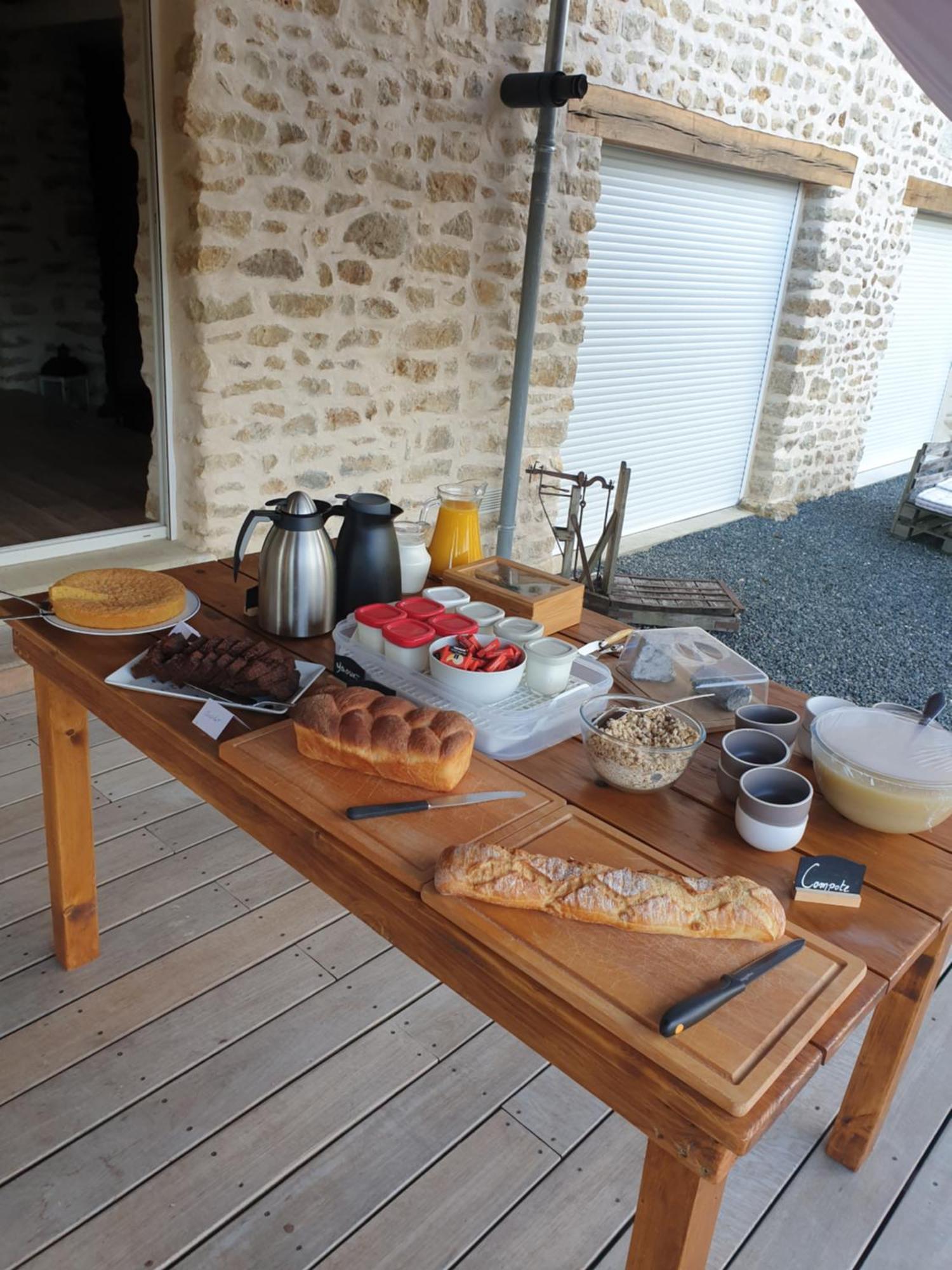 Le Petit Pre Bed & Breakfast Bouesse Exterior photo